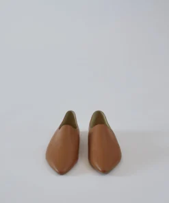 Beatrice Valenzuela Babouche Nude