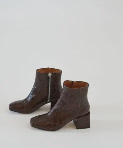 Loq Lazaro Boot Bombón Snake Shoes
