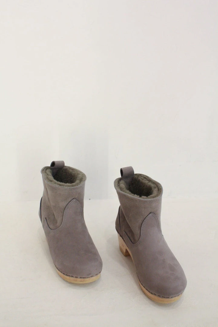 No.6 5'' Pull On Shearling Clog Boot Mid Heel Smoke Suede 5 No.6 5'' Pull On Shearling Clog Boot Mid Heel Smoke Suede