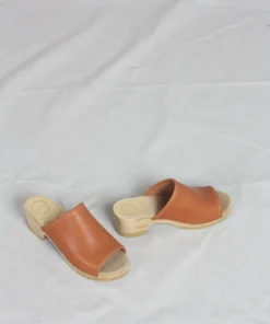 No.6 Daria Clog On Mid Heel Caramel