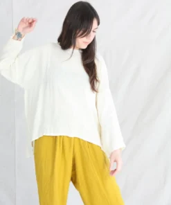 Black Crane Petal Top Cream